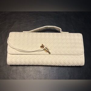 FEW MODA Cream Crossbody Clutch with Top Handle